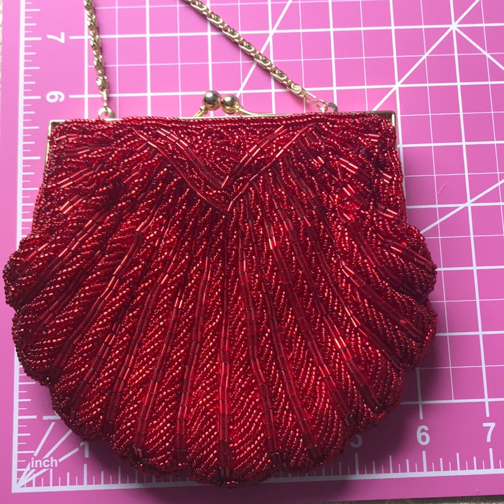 Vintage red shell style bead purse